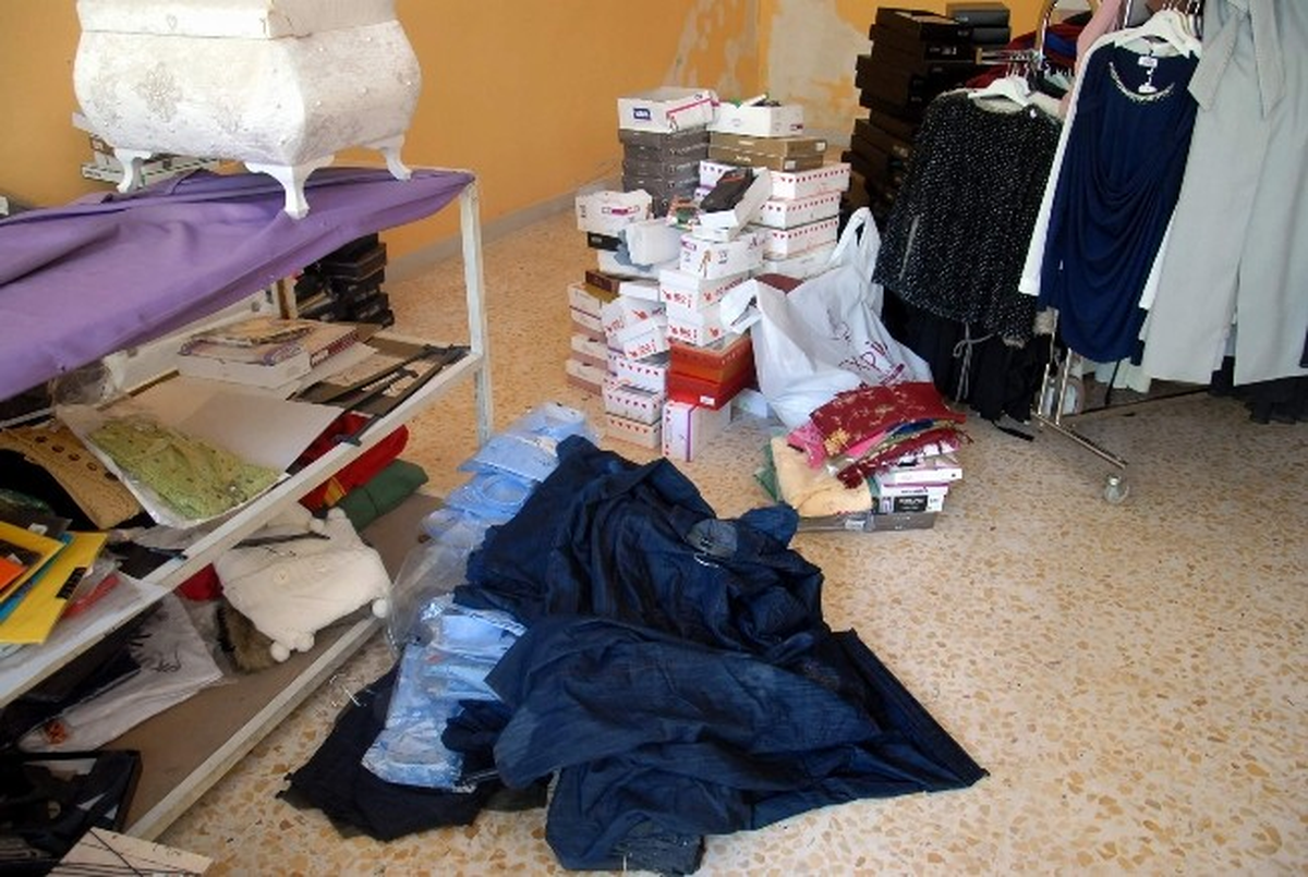 Siverek\'te Yaşanan Eylemlerde İş Yerleri ve Arabalar Zarar Gördü