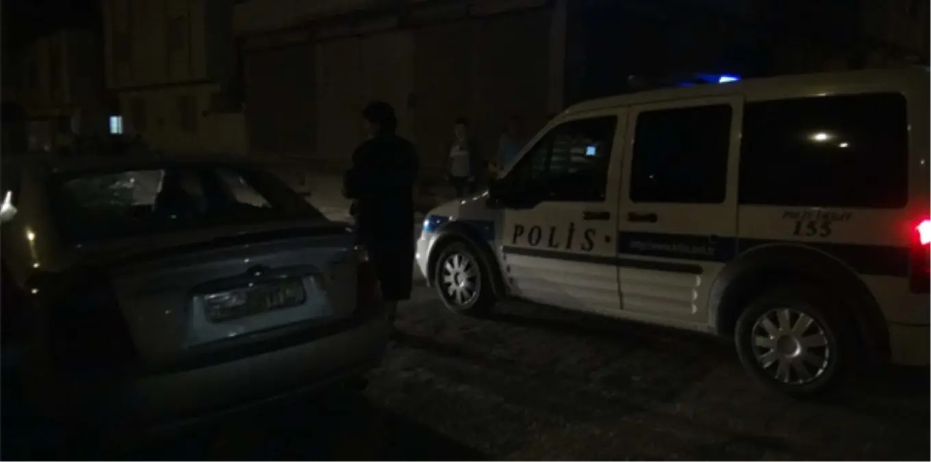 Suriyeliler ile Mahalleli Kavga Etti: 2 Yaralı