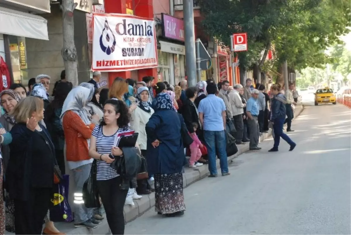 Trafoda Kaynaklanan Arıza Nedeniyle Tramvay ile Ulaşım Durdu