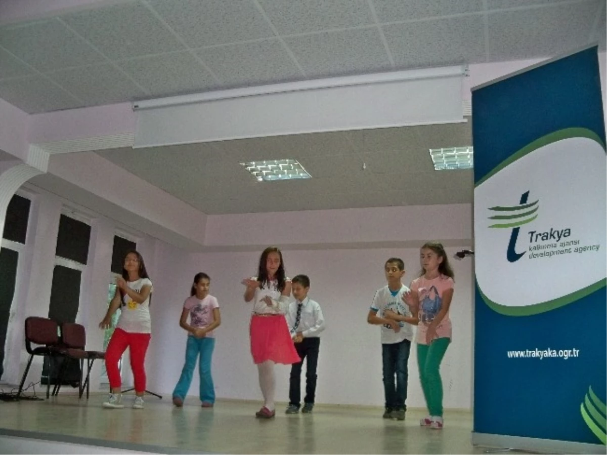 Trakya Kalkınma Ajansı ile Malkara Balabancık Ortaokulu\'nun Ortaklaşa Projenin Galasına Büyük İlgi