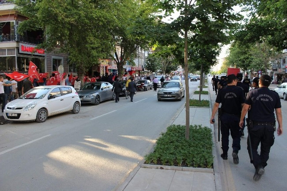 Kırşehir\'de Bayrağına Sahip Çık Yürüyüşü Düzenlendi