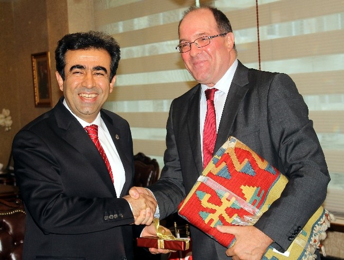 Vali Güzeloğlu, İsviçre Büyükelçisi Haffner\'i Makamında Kabul Etti