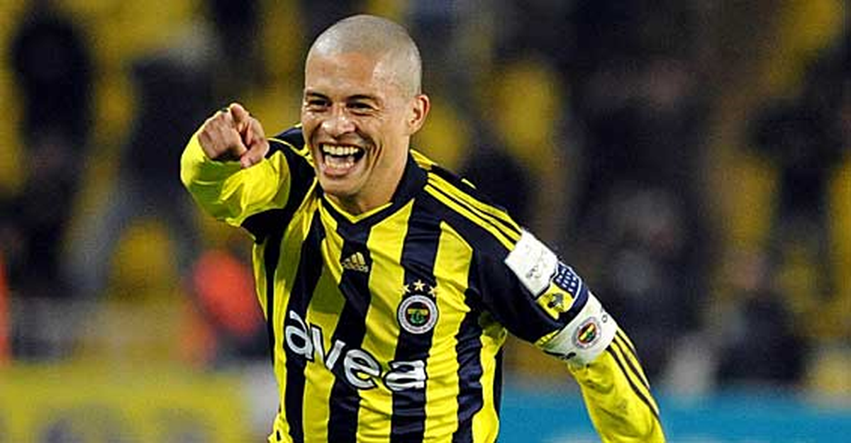 Alex, Fenerbahçeli Taraftarlarla Buluştu