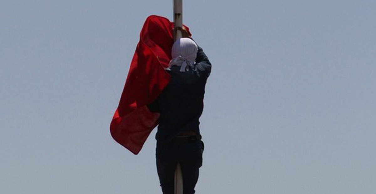 Bayrak İndirme Skandalında Büyük İhmal