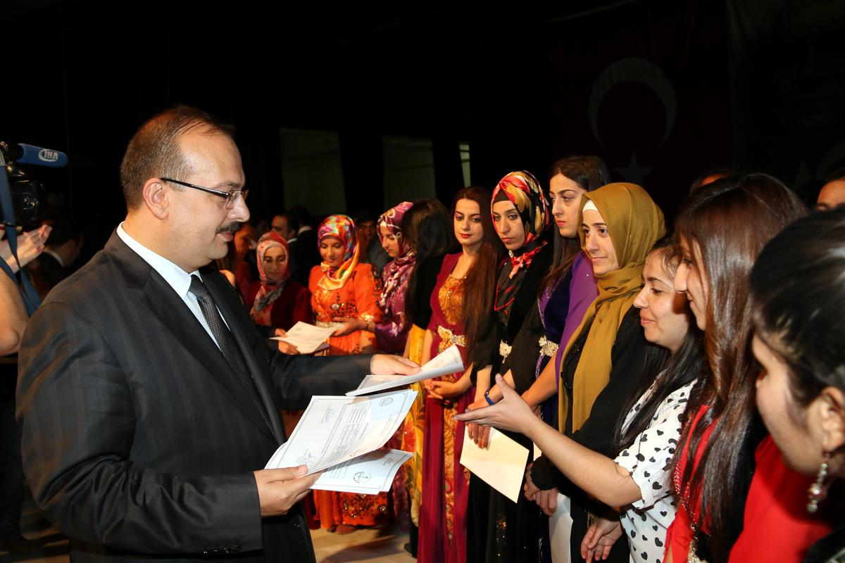 Hakkari\'de "Toprak Bayramı" Kutlandı
