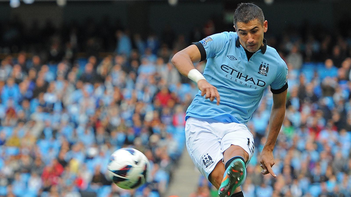 Kolarov 2018\'e Kadar Manchester City\'de