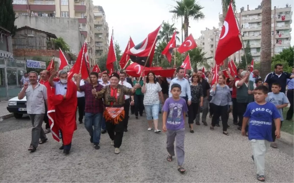 Kozan\'da "Bayrağına Sahip Çık" Yürüyüşü