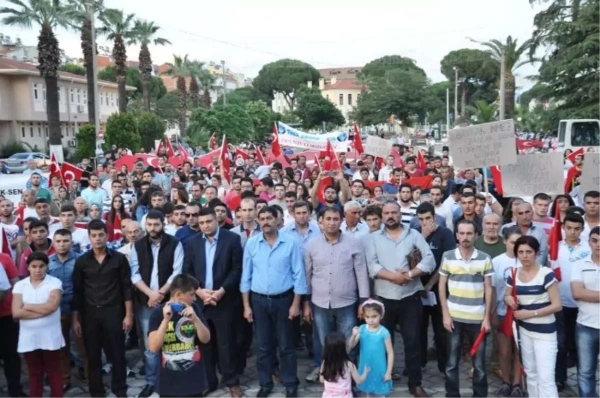 Ödemiş\'te Ülkü Ocakları\'ndan "Bayrağa Saygı" Yürüyüşü