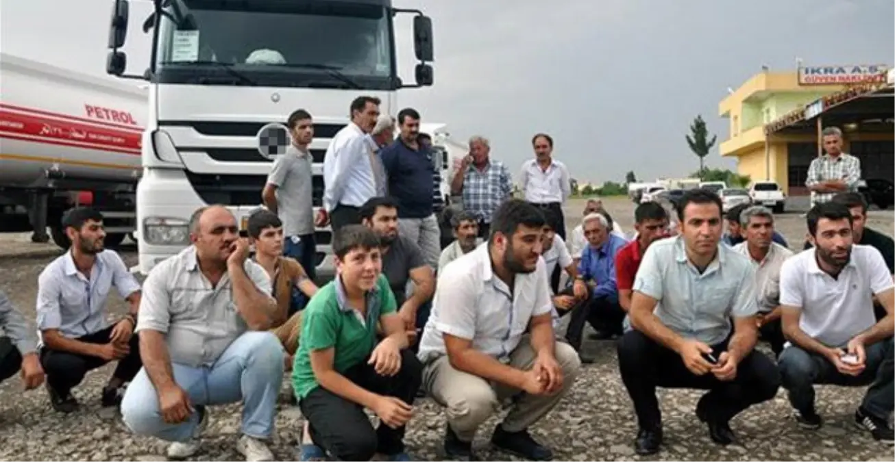 Rehin Şoförlerin Aileleri Oturma Eylemi Başlattı