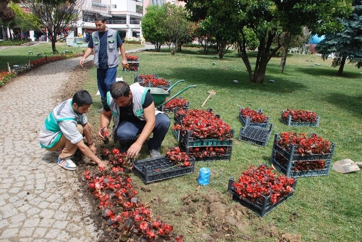 Sabri Yalım Parkında Bakım Yapıldı