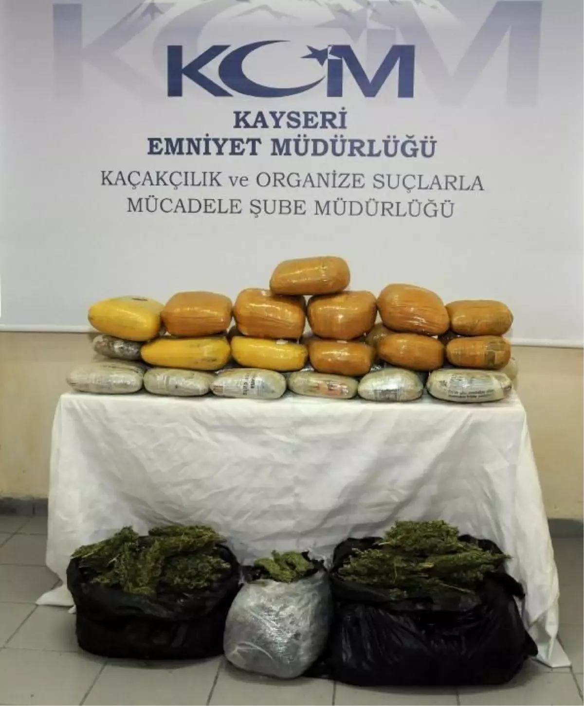 Kayseri\'de 5 Kilo Esrar Ele Geçirildi