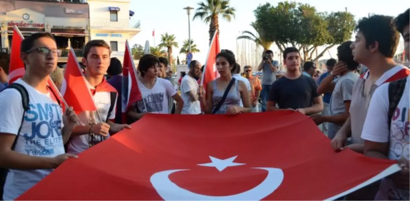 Bodrum\'da Bayrak Protestosu