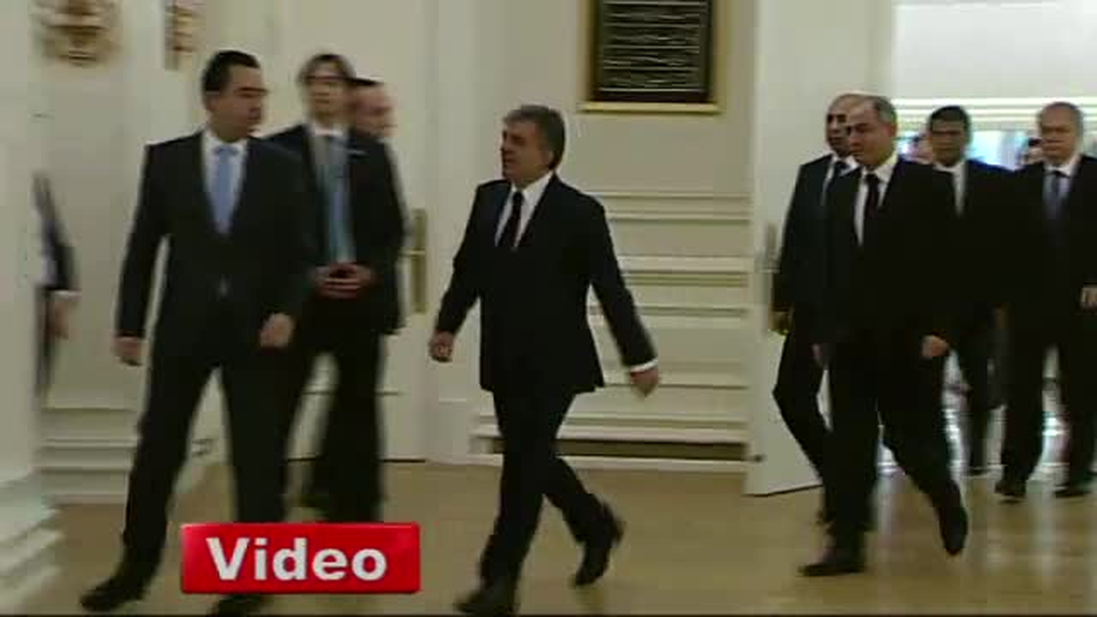 Gül: 'Türk Milleti Kendine Hizmet Edenleri Unutmaz'