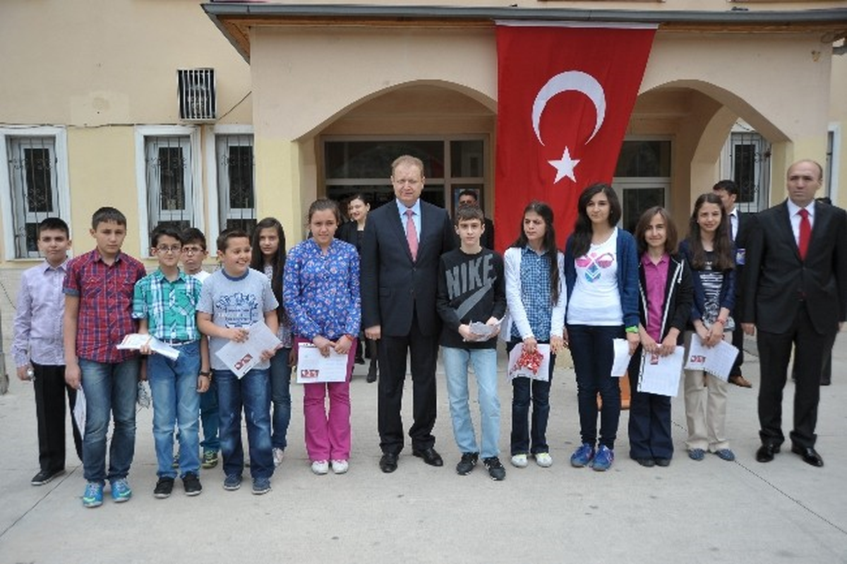 Gümüşhane\'de 21 Bin 760 Öğrenci Karne Aldı