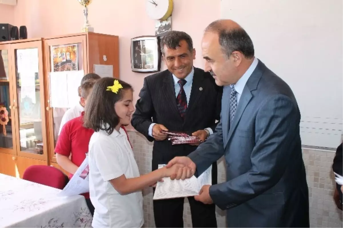 Konya\'da 489 Bin 517 Öğrenci Karne Aldı