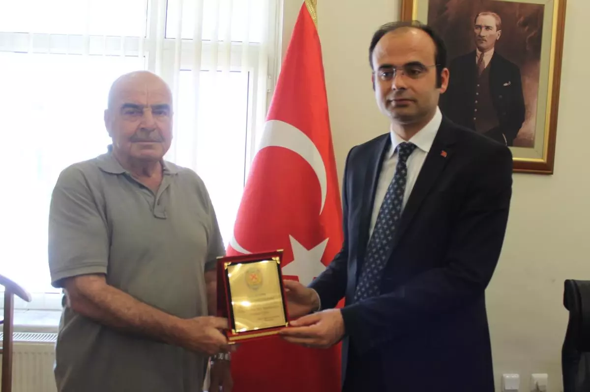 Mesleğinin 50. Yılında Kazaya Karışmayan Şoföre Plaket