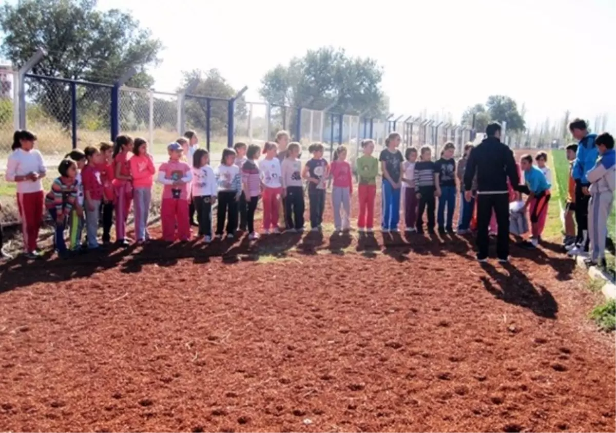 Öğrencilere "Haydi Spor Yapmaya" Çağrısı