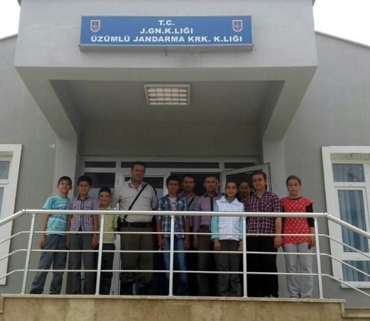 Ortaokul Öğrencilerinden Jandarma Karakoluna Ziyaret