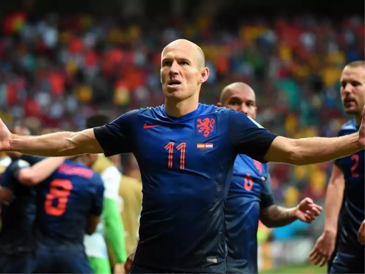 Robben ve Rvp Hollanda\'yı Uçurdu: 1-5