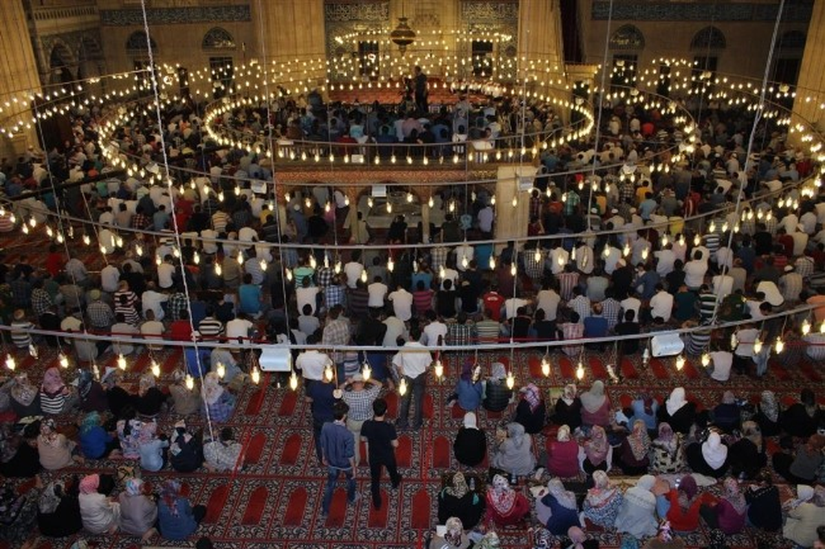 Selimiye Camii Berat Kandili\'nde Doldu Taştı