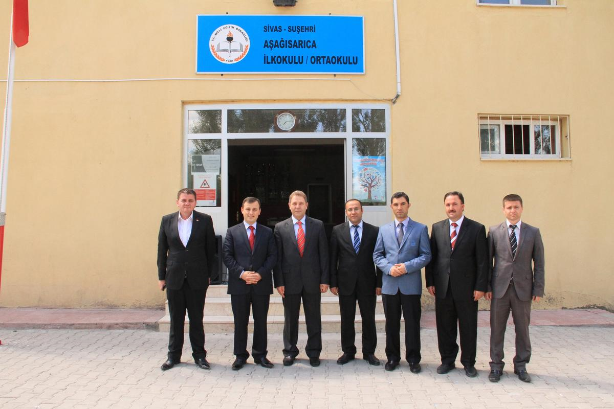 Suşehri\'ndeki Okullarda Çevre Düzenleme Çalışmaları