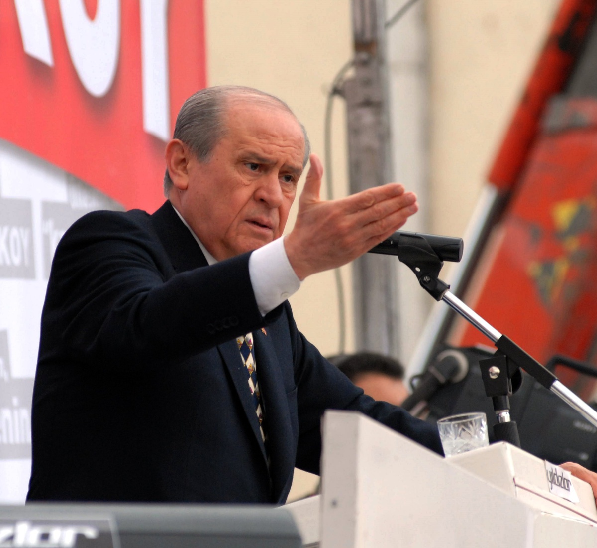 Bahçeli: Bölgesel Ateş Türkiye\'yi Vuracak