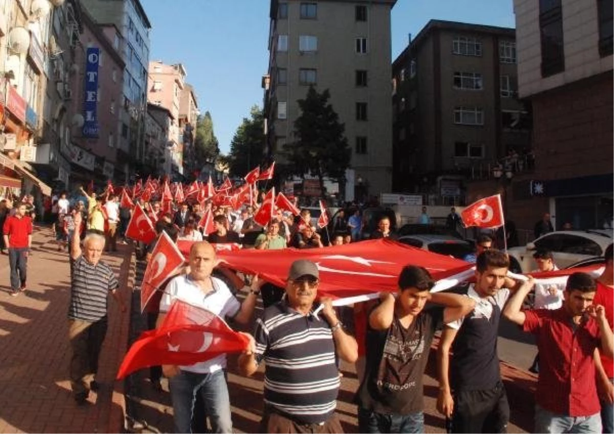 Zonguldak\'ta Bayrak Protestosu