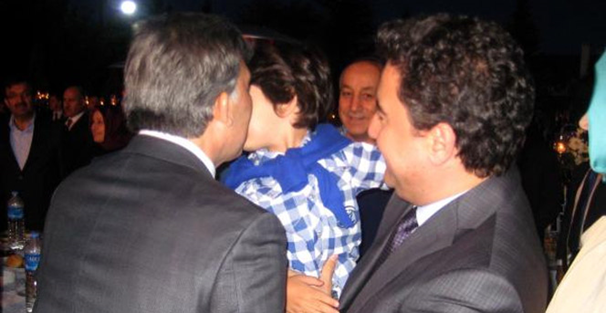 Ali Babacan, Oğlunu Yanından Ayırmadı