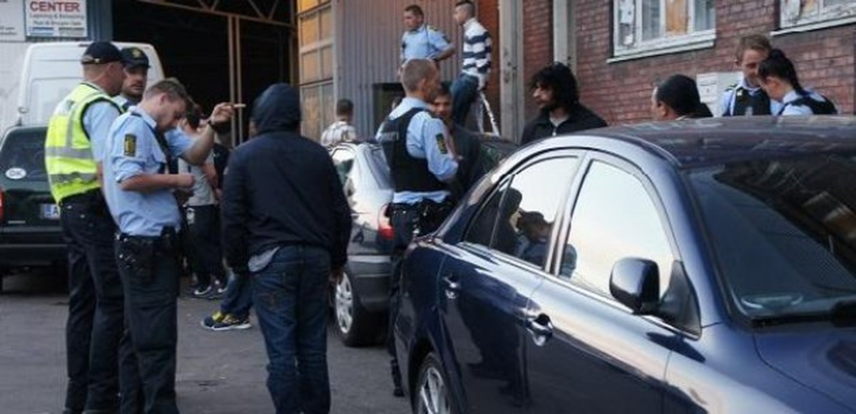 Danimarka Polisi, Camide Arama Yaptı