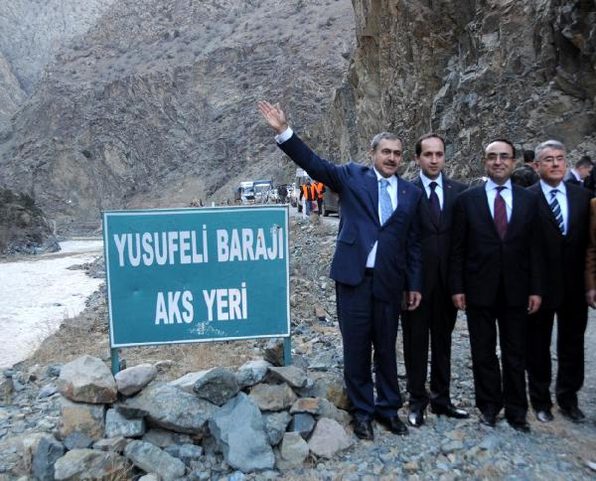 Orman ve Su İşleri Bakanı Eroğlu, Yusufeli Barajı\'nı İnceledi