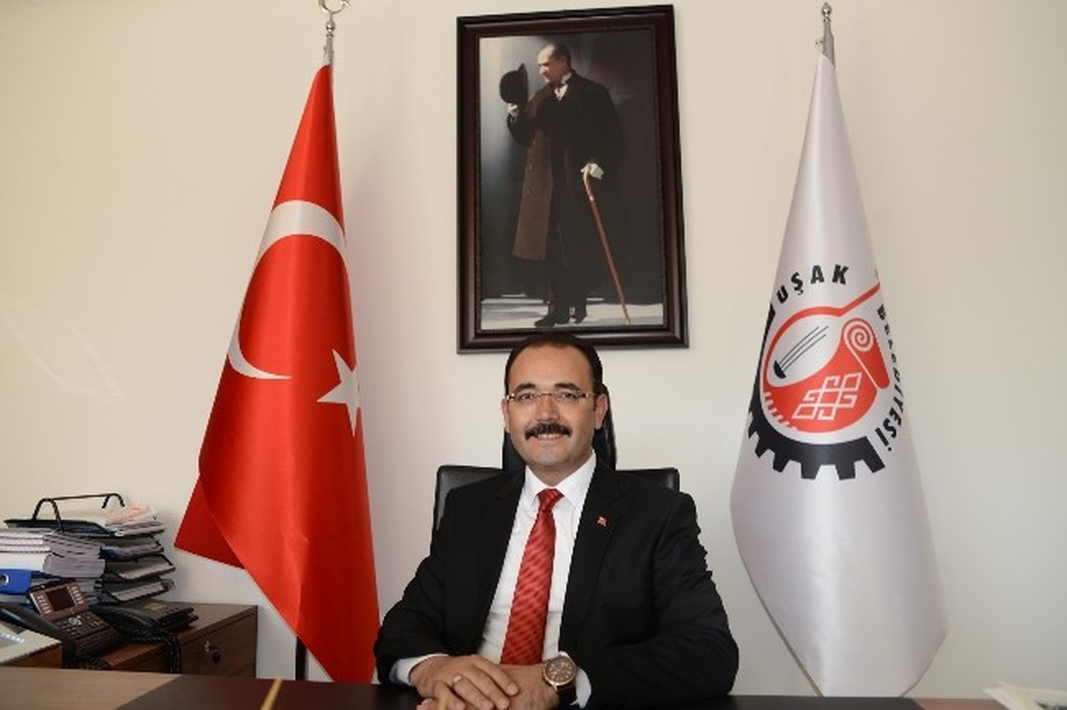 Uşak\'ta En Çok Atık Pil Toplayan Okullara Ödül Verildi