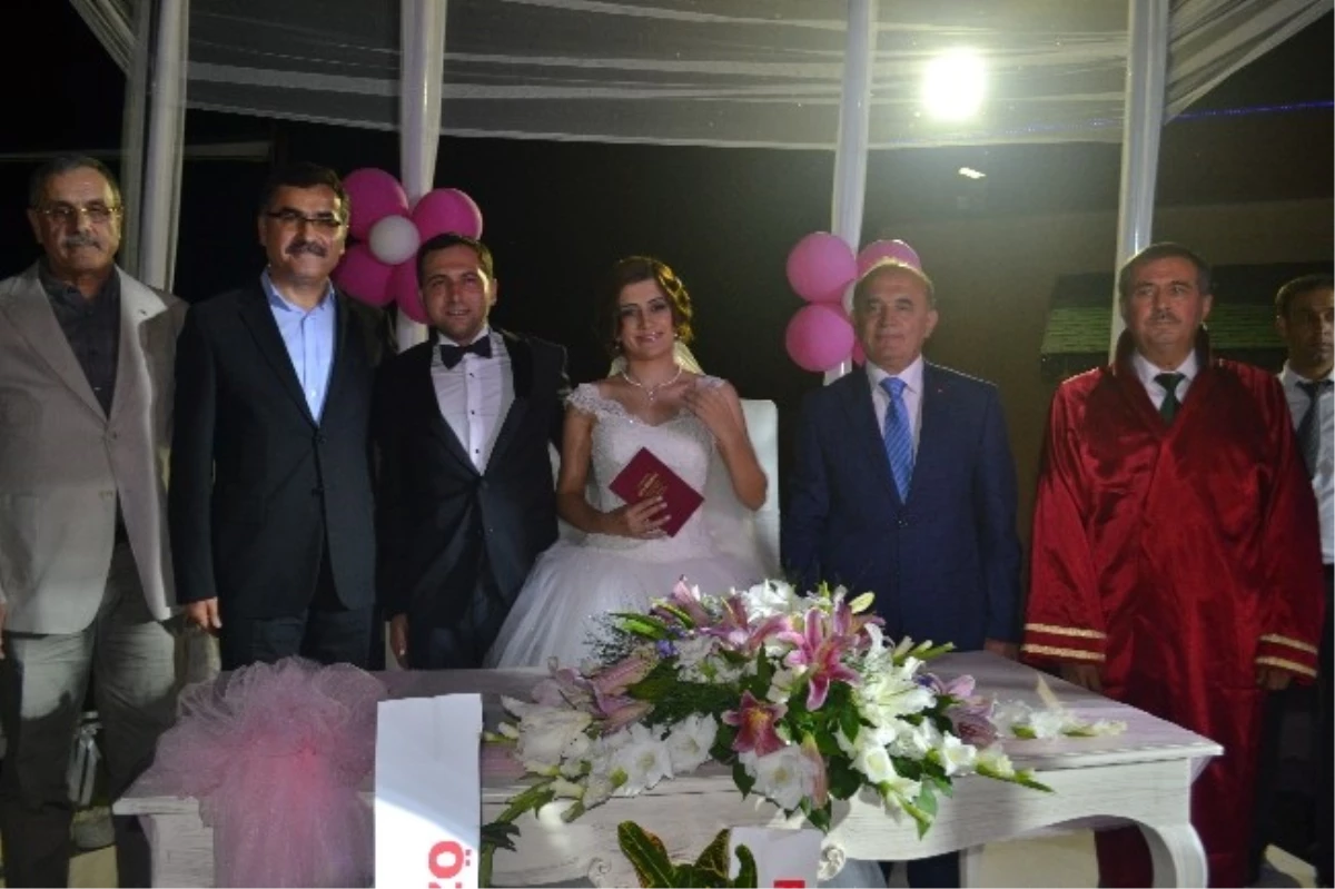 Bigadiç Belediye Başkanı Avcu, Oğlunu Evlendirdi