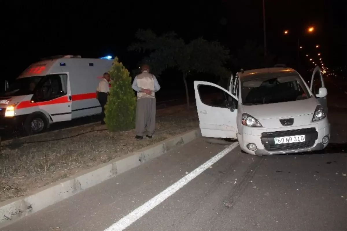 Elazığ\'da Trafik Kazası: 4 Yaralı