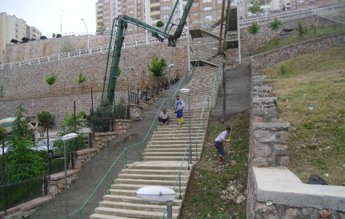 İzmit Belediyesi Fen İşleri İşbaşında
