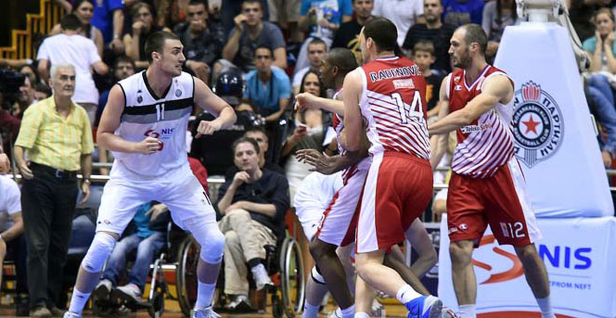 Partizan-Kızılyıldız Maçında Kavga Çıktı