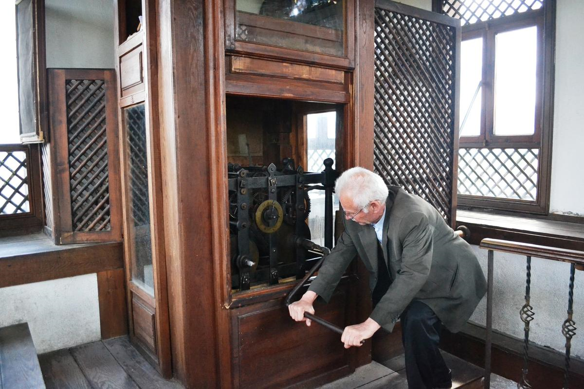 Tarihi Saati 49 Yıldır Gönüllü Kuruyor