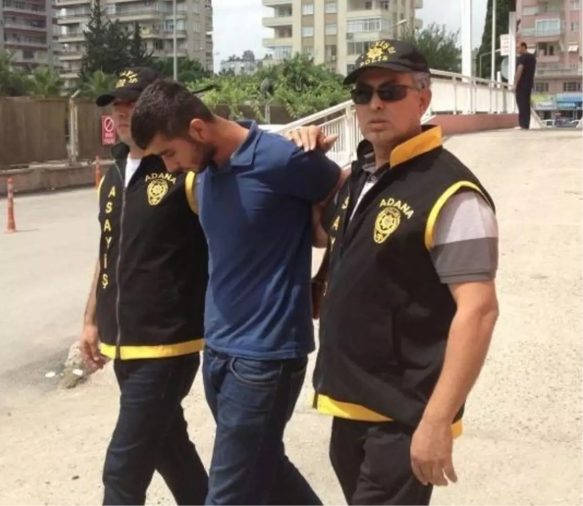 Vicdan Azabı Çekince Polise Teslim Oldu