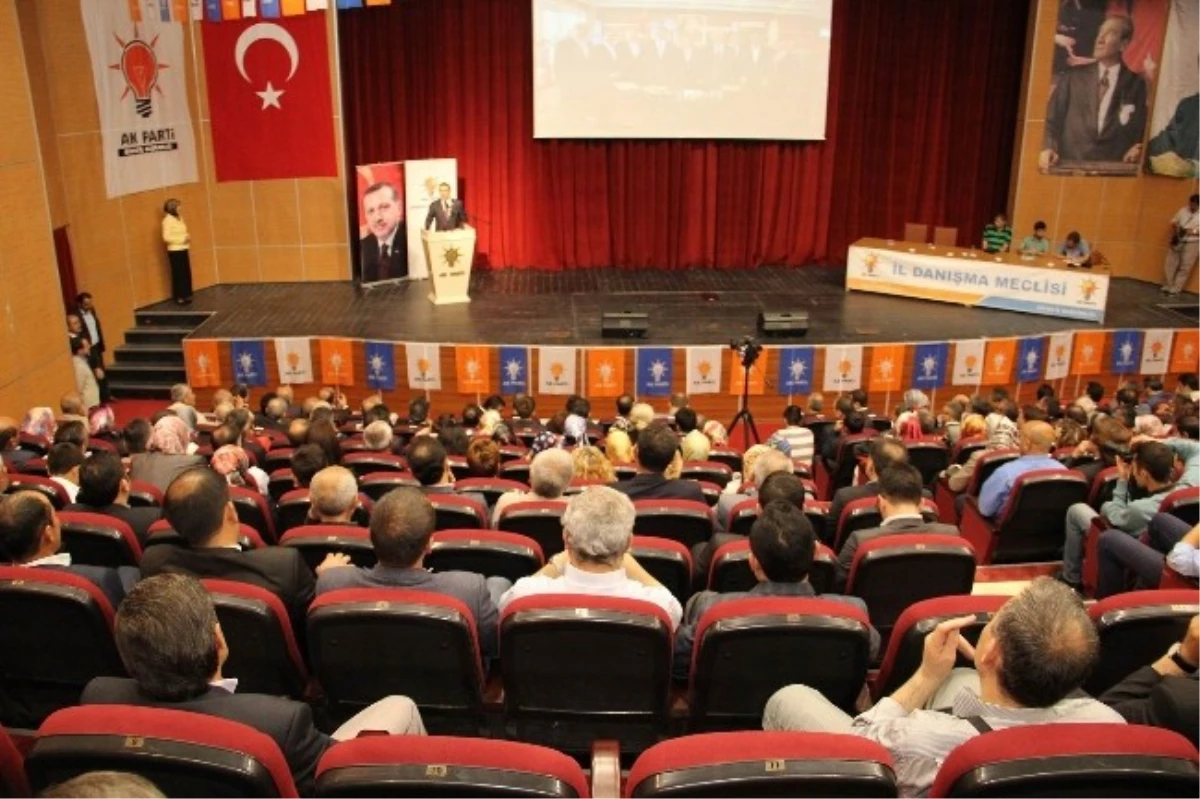 AK Parti\'de Haziran Ayı Danışma Meclis Toplantısı Yapıldı