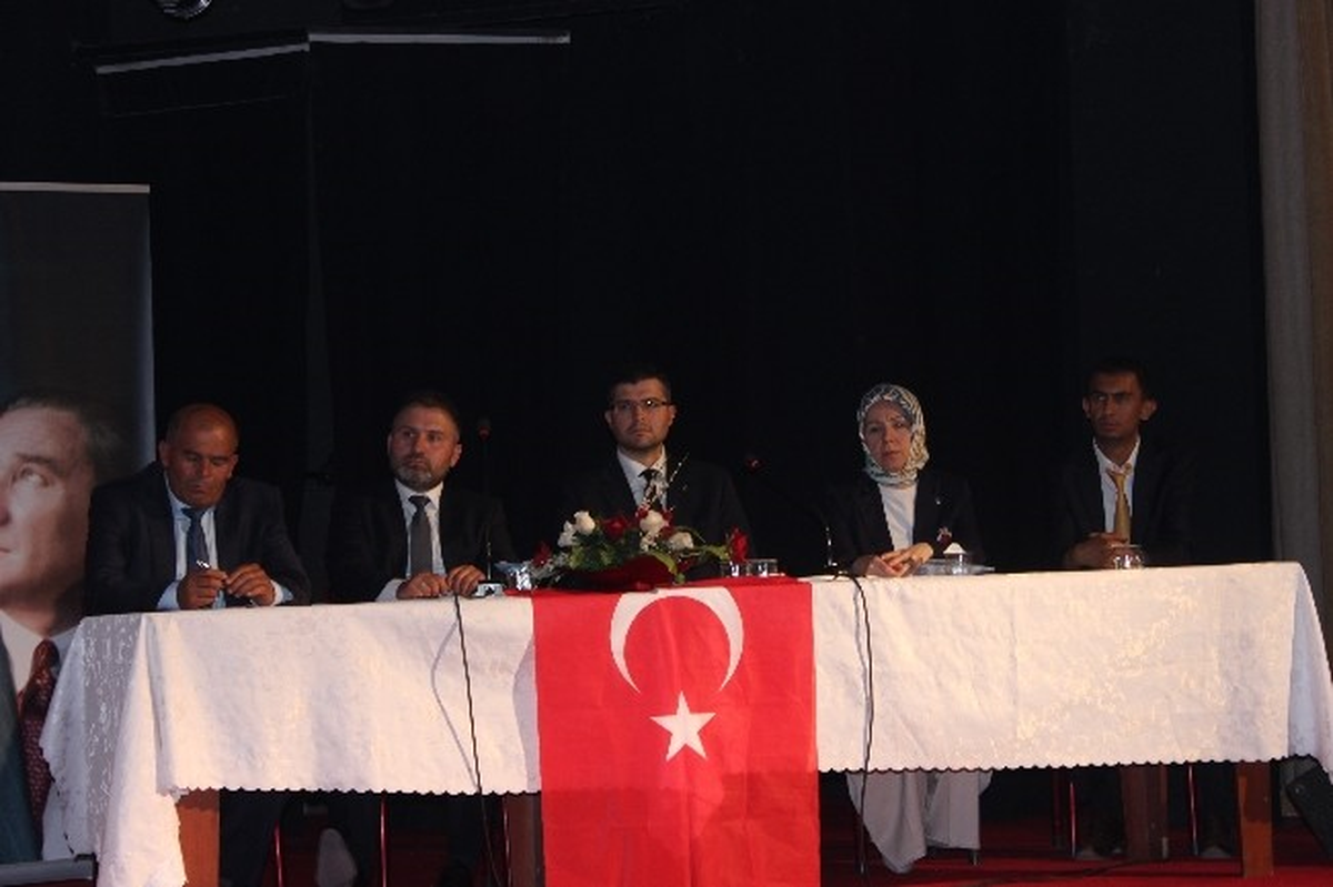 AK Parti İl Danışma Toplantısı Tavşanlı\'da Yapıldı