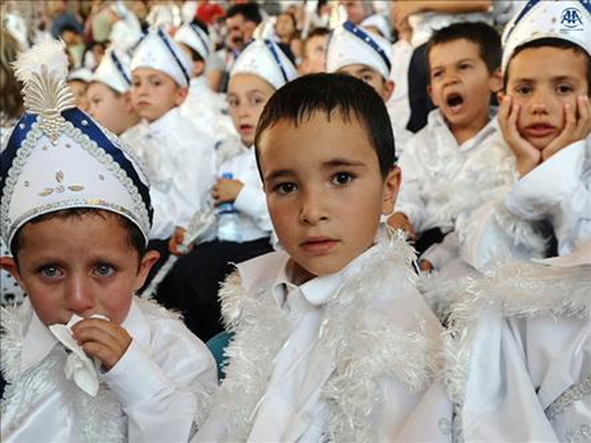 Sünnet Uygun Koşullarda ve Doğru Yöntemlerle Yapılmalı"