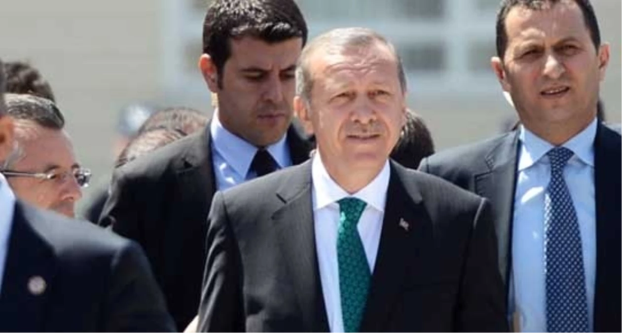 Başbakan Erdoğan Bakan Çelik\'i Ziyaret Etti