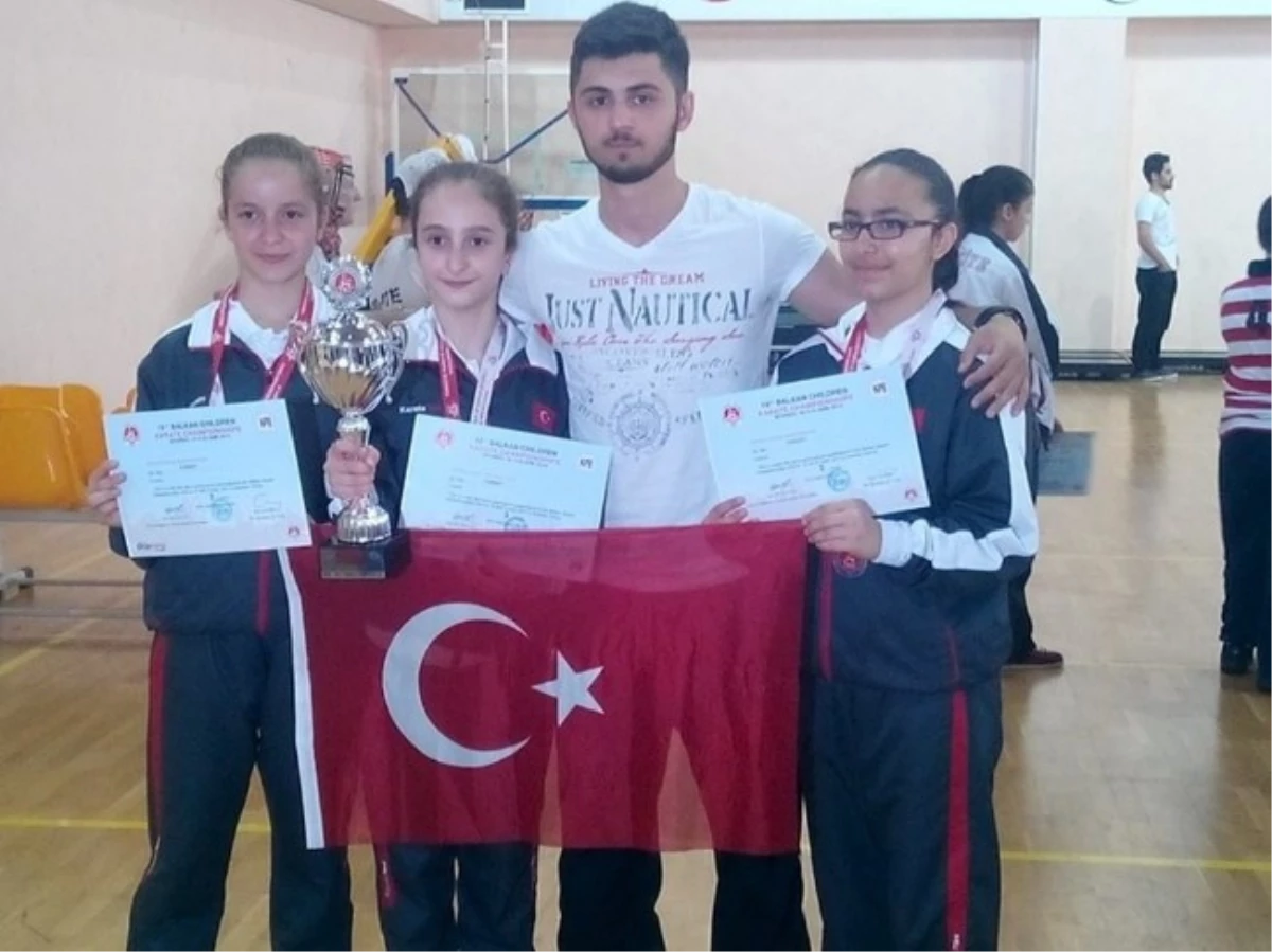 Erzurumlu Karateciler Balkanları Fethetti