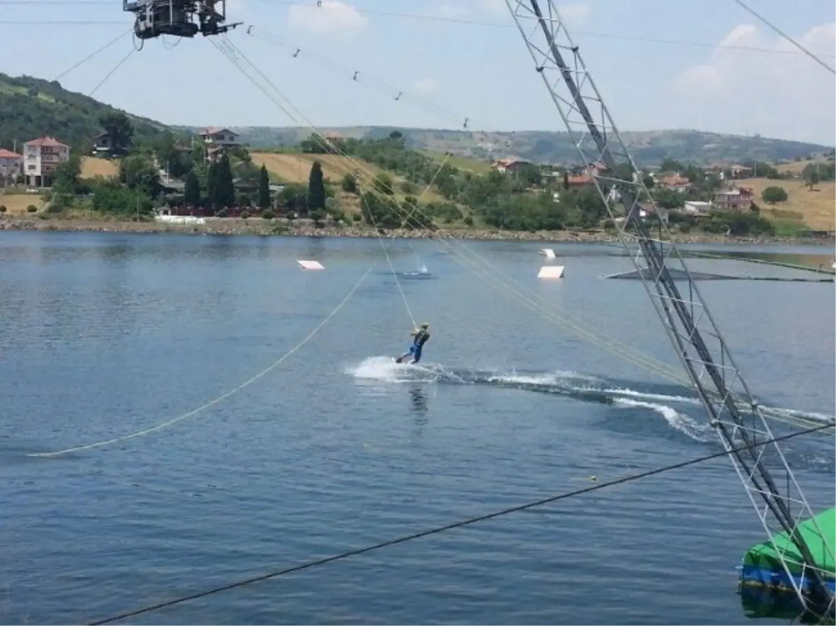 Gölkaypark\'da Wakeboard Sezonu Açıldı