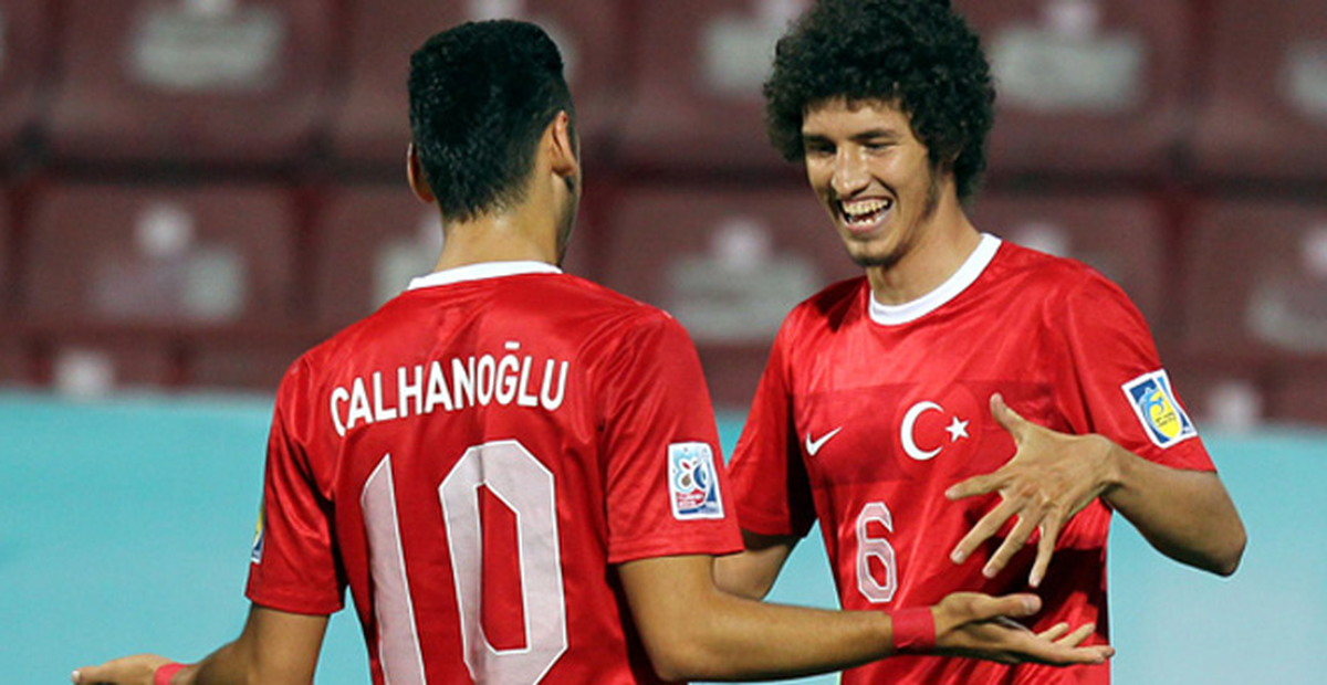 Hakan Çalhanoğlu, Bayer Leverkusen\'e Doğru