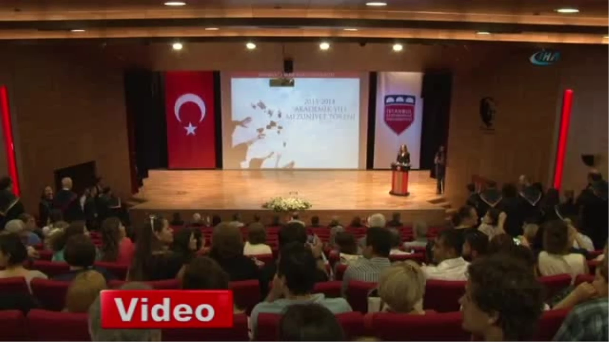 İstanbul Kemerburgaz Üniversitesi Yüksek Lisans Mezunlarını Yolcu Etti