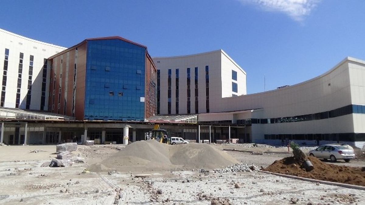 Kars\'a Modern Devlet Hastanesi
