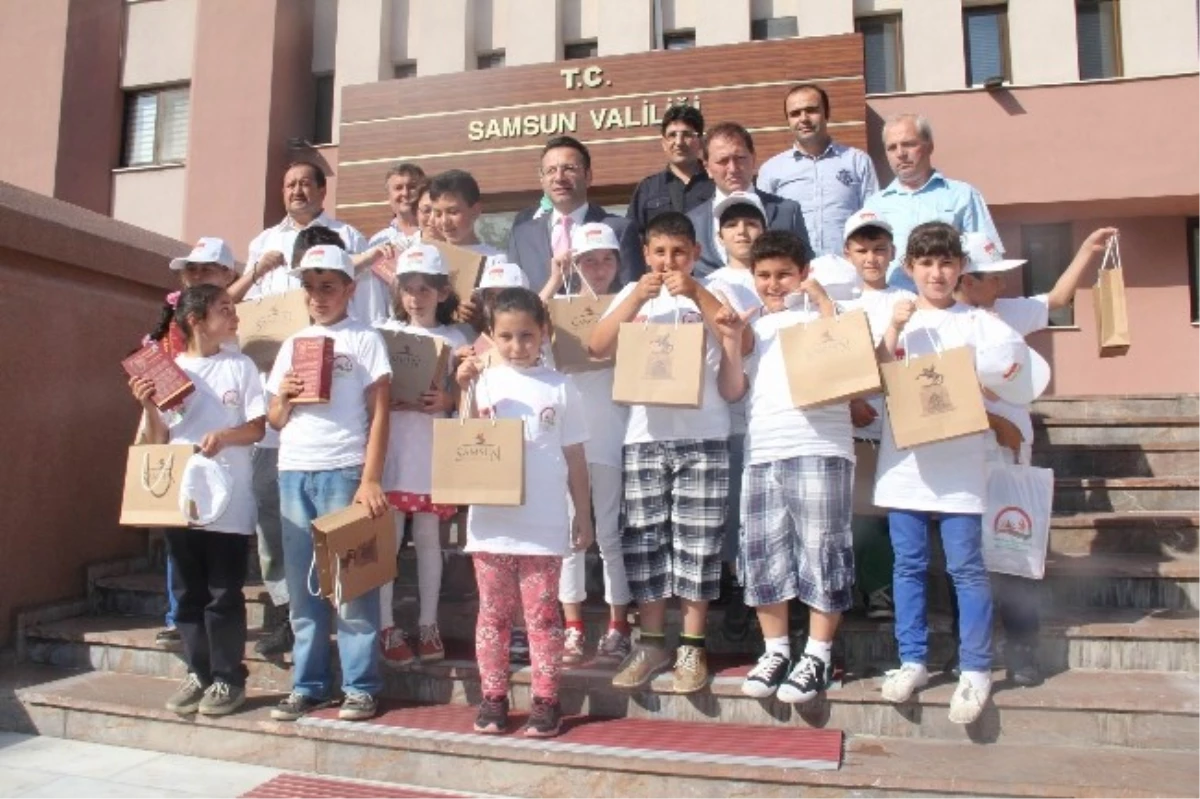 Lider Çocuk Tarım Kampı Öğrencileri Vali Aksoy\'u Ziyaret Etti