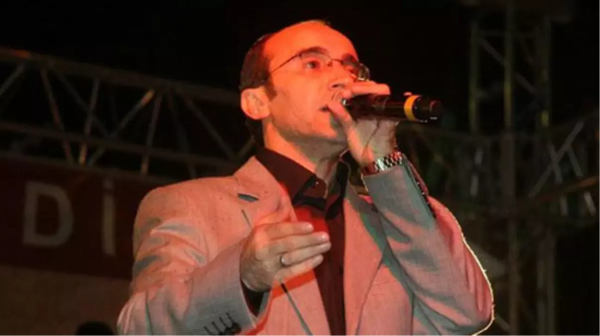 Sanatçı Ömer Karaoğlu Göreme\'de Konser Verdi