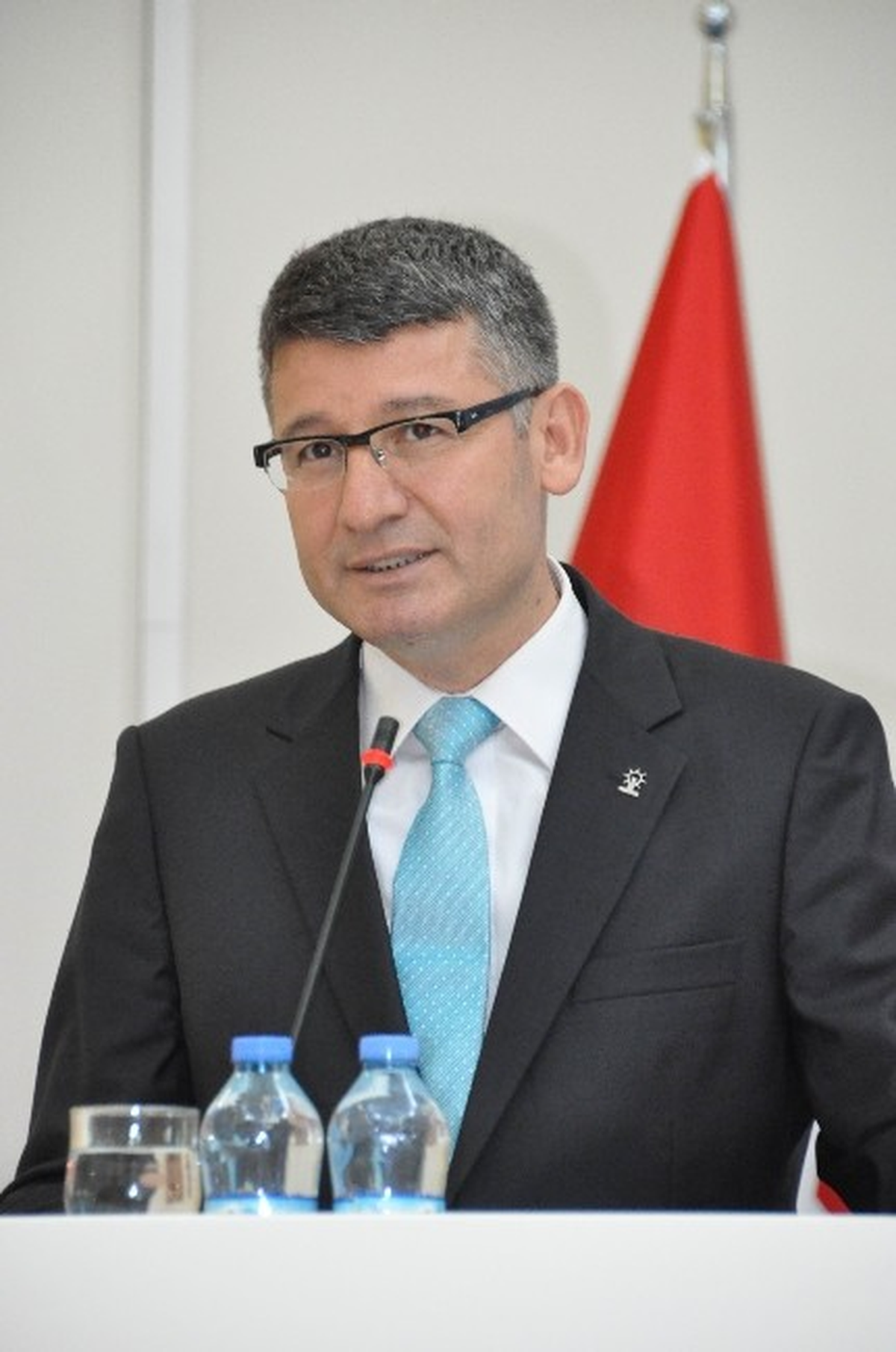 Yeni: "Yatırımlara Kimse Engel Olamayacak"