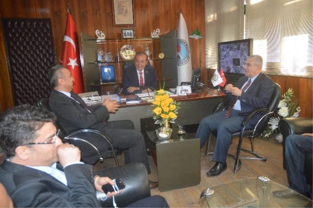 ADASO\'dan Ceyhan Belediye Başkanı Öztürk\'e Ziyaret